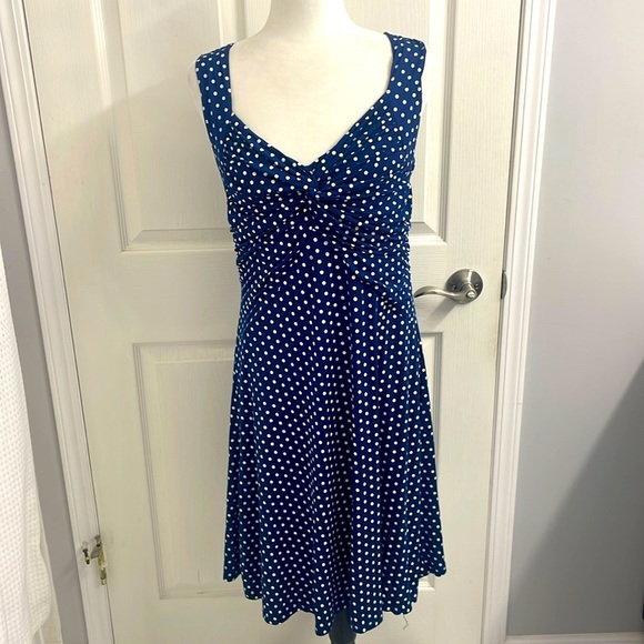 Papillon Blanc Dresses & Skirts - Papillon Sundress Navy White Polka Dot Sleeveless Ruched Stretch V Neck Sz L